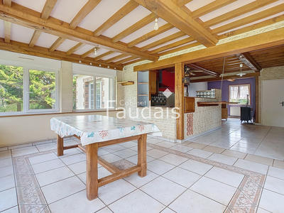 Maison - 198 m² - 8 pièces