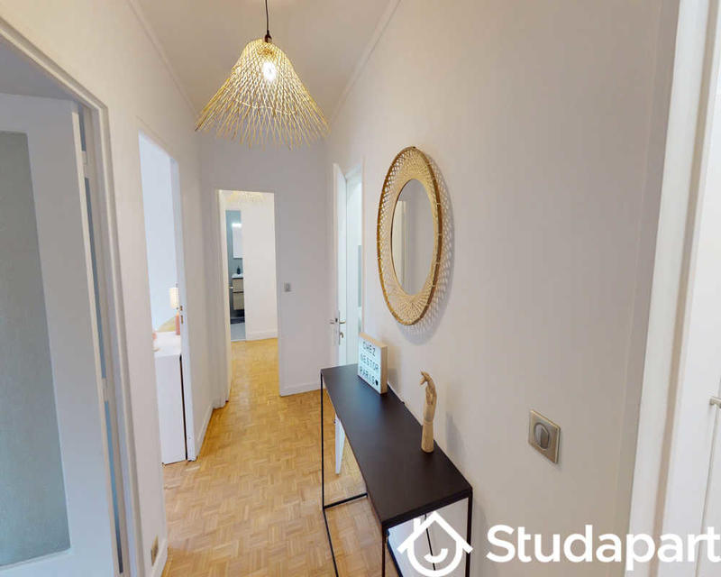 Chambre - 120 m² - 1 pièce