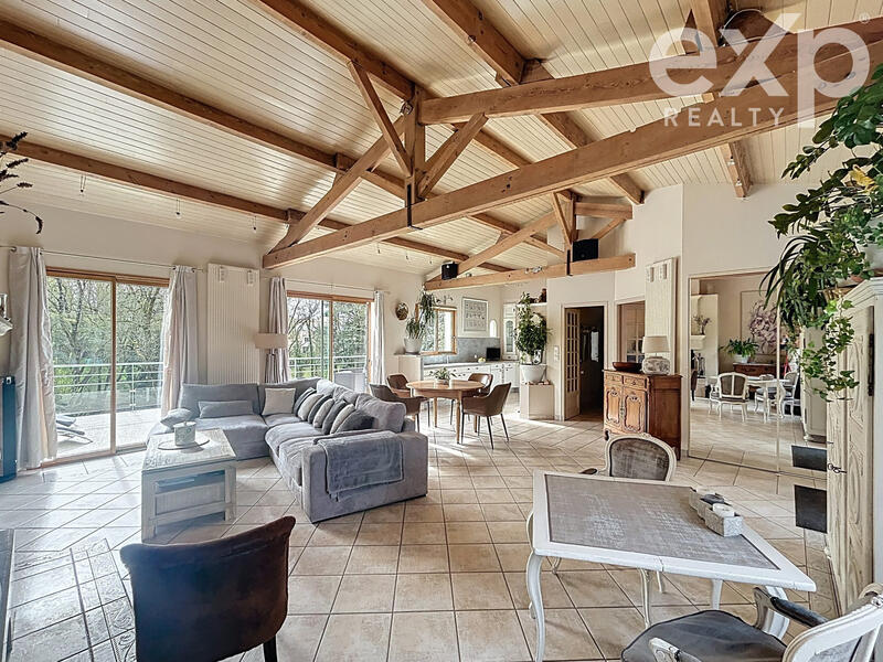 Maison - 150 m² - 5 pièces