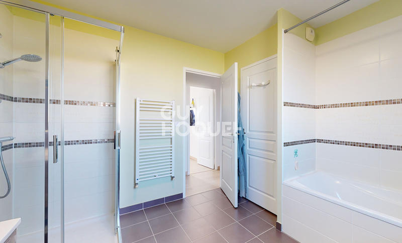 Maison - 120 m² - 5 pièces