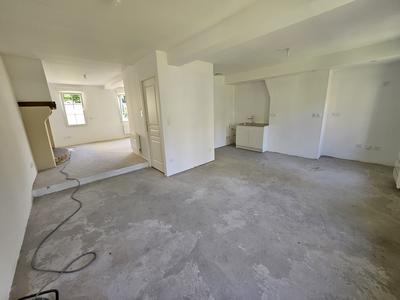 Maison - 88 m² - 4 pièces