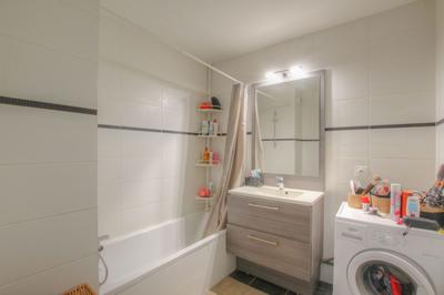 Appartement - 80 m² - 3 pièces