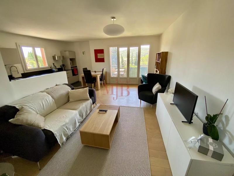 Appartement - 79 m² - 4 pièces