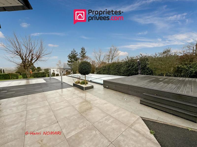 Maison - 185 m² - 9 pièces