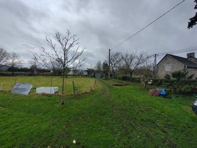 Terrain constructible - 758 m²
