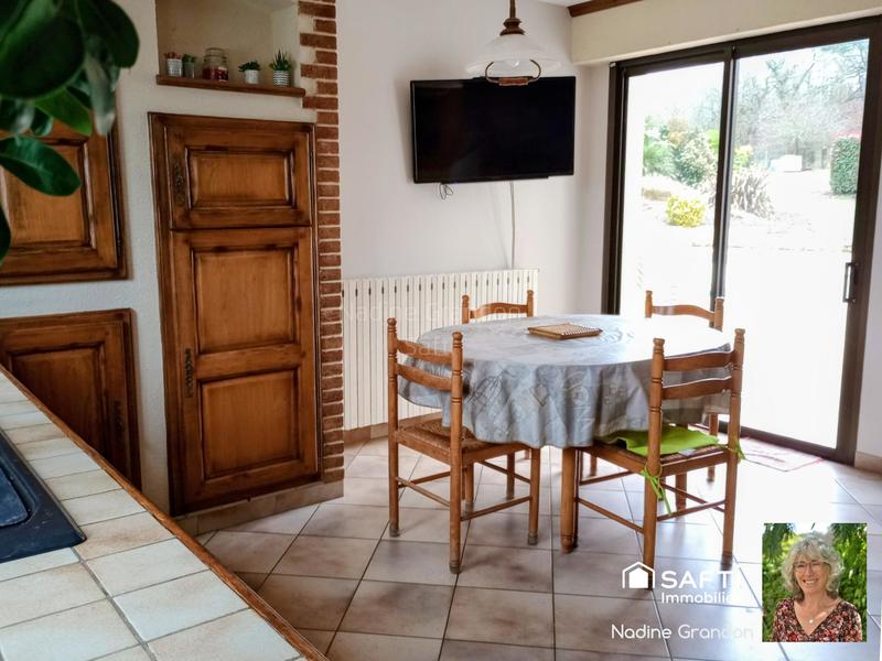 Maison - 208 m² - 9 pièces