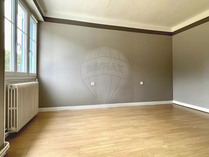 Maison - 183 m² - 7 pièces