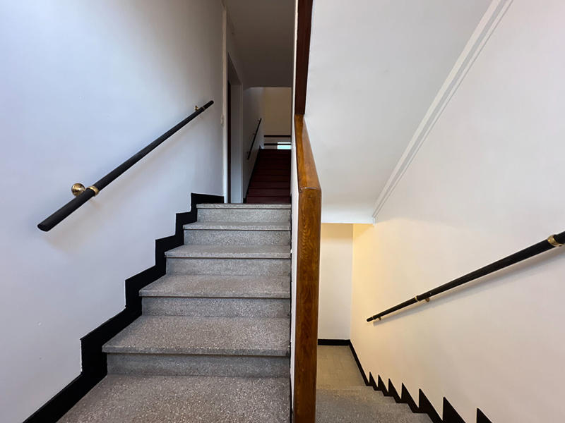 Appartement - 125 m² - 6 pièces