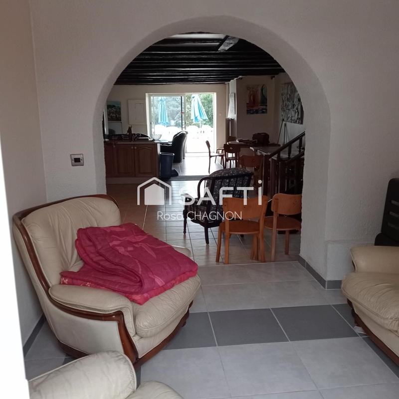 Maison - 246 m² - 12 pièces