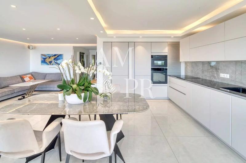 Appartement - 84 m² - 3 pièces