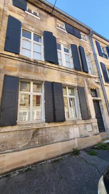 Maison - 215 m² - 8 pièces