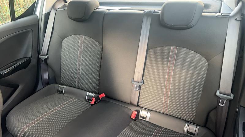 Opel Corsa V 1.4 i 90 Design