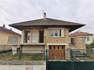 Maison - 82 m² - 4 pièces