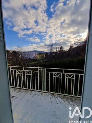 Maison - 223 m² - 12 pièces