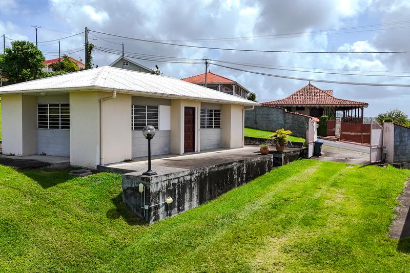 Maison - 321 m² - 8 pièces