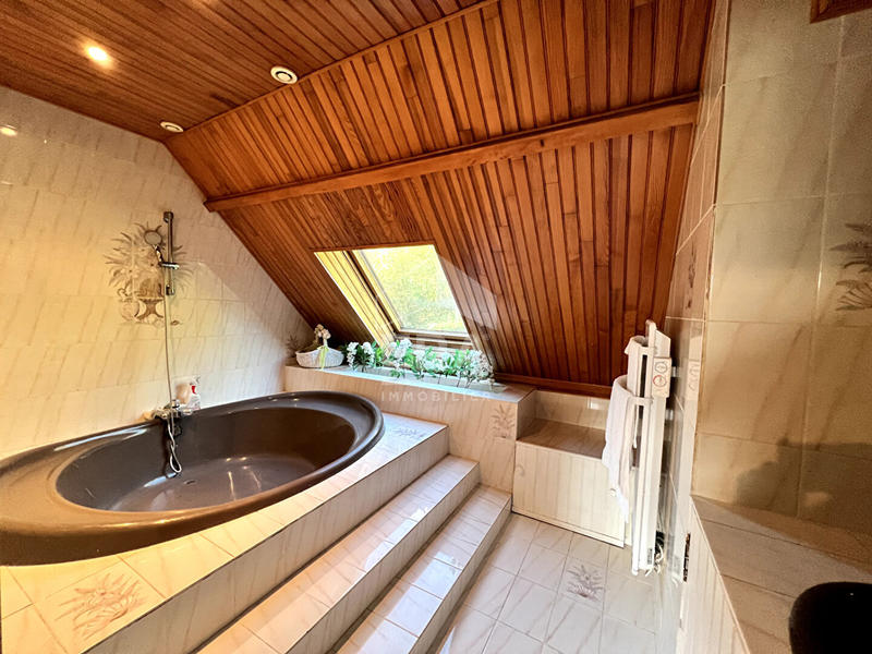 Maison - 141 m² - 7 pièces