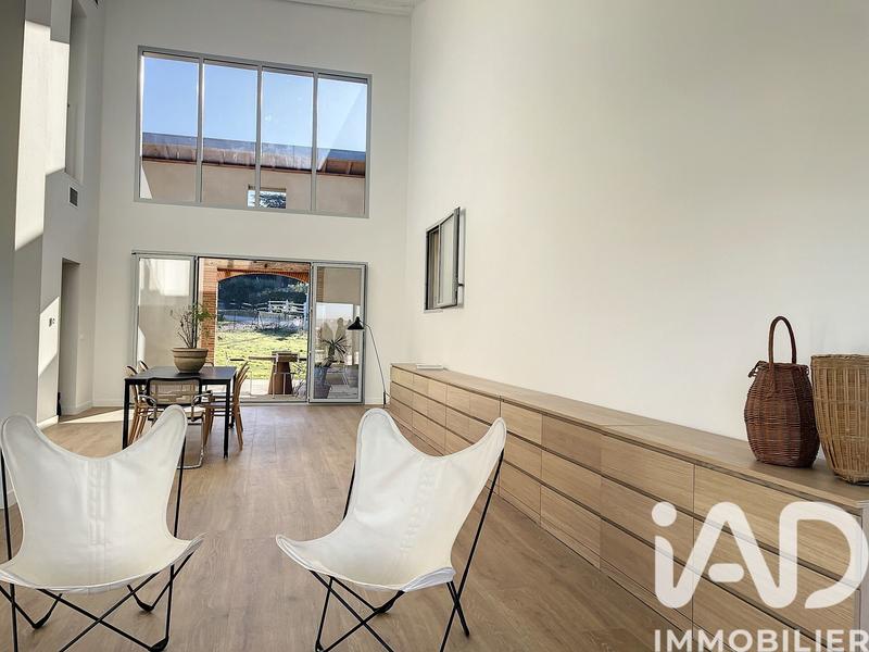 Maison - 228 m² - 7 pièces