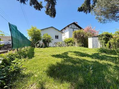 Maison traditionnelle - 110 m² - 4 pièces