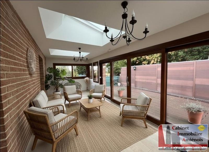 Pavillon - 150 m² - 8 pièces