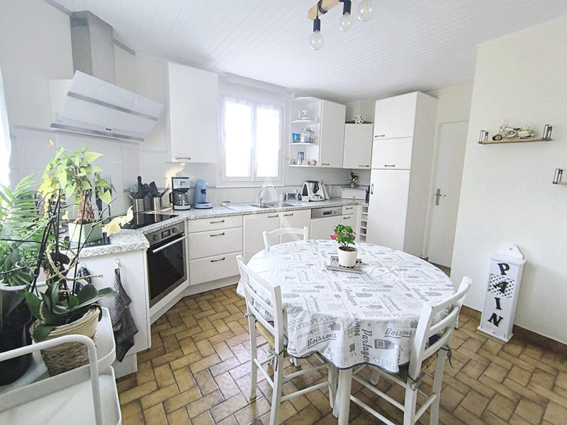 Maison - 122 m² - 7 pièces