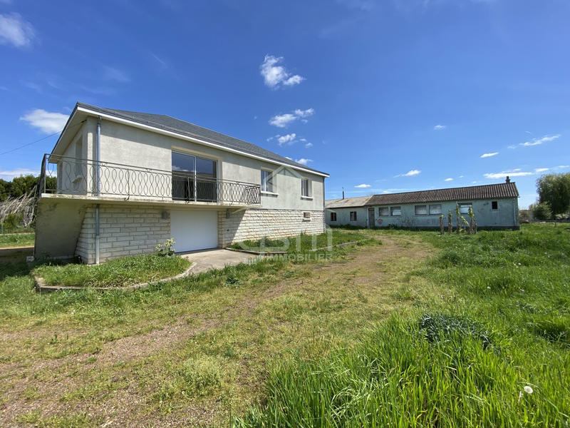 Maison traditionnelle - 99 m² - 4 pièces