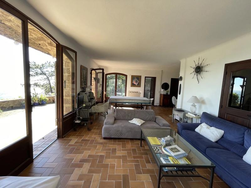 Villa - 220 m² - 8 pièces