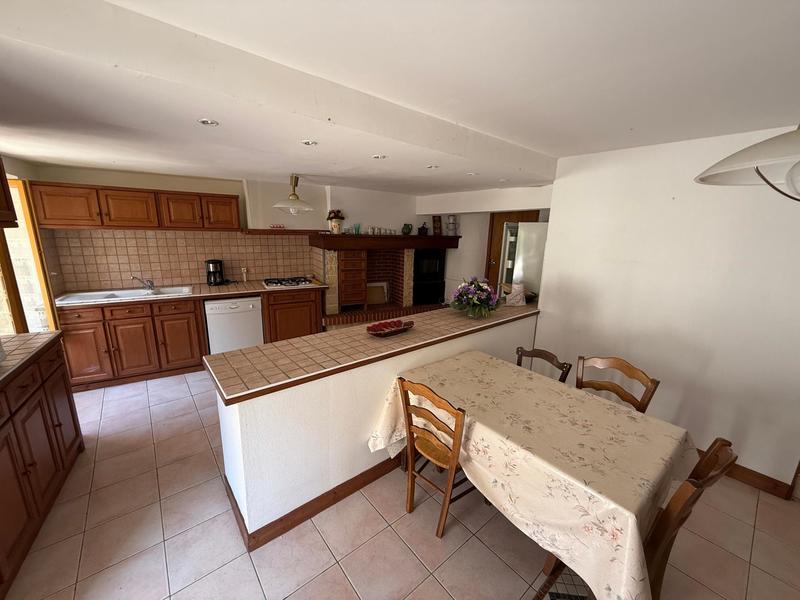 Maison - 180 m² - 6 pièces