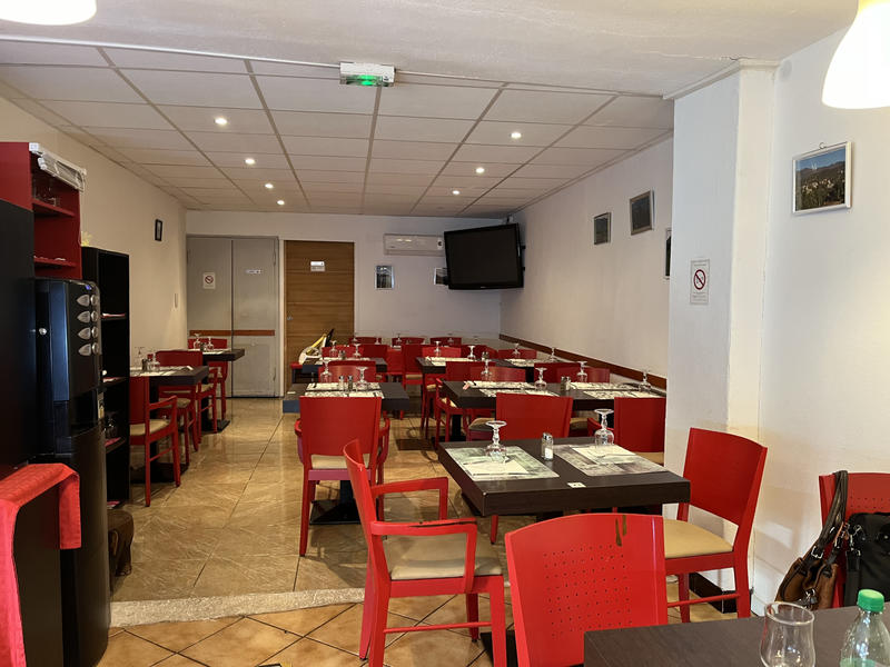 Propriété - 400 m² - 16 pièces