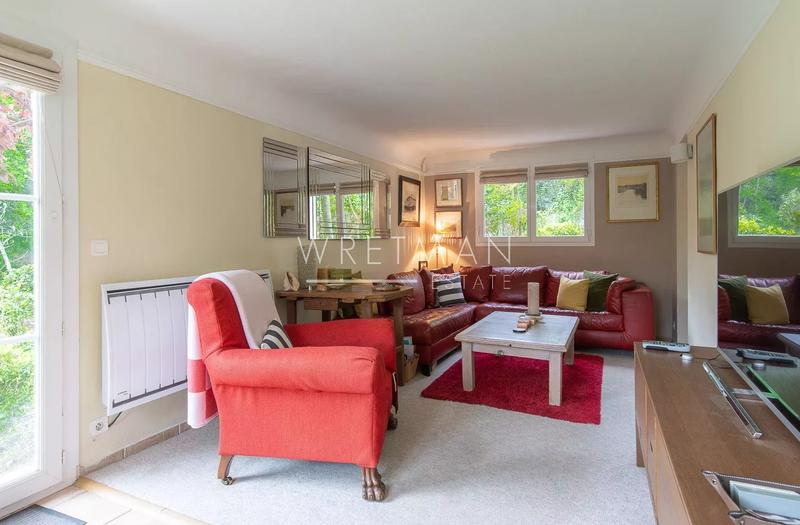 Villa - 260 m² - 8 pièces