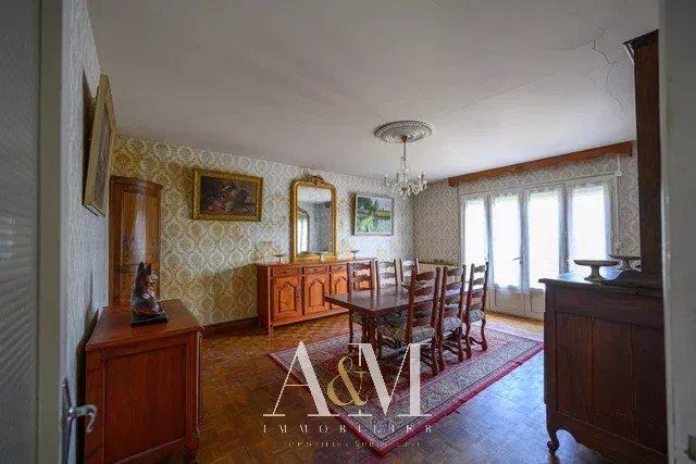 Maison - 162 m² - 7 pièces