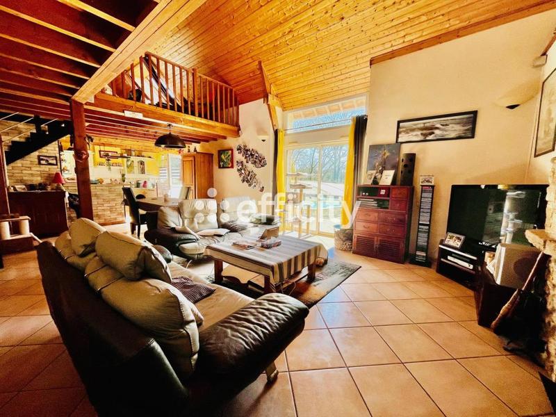 Maison en pierre - 170 m² - 7 pièces