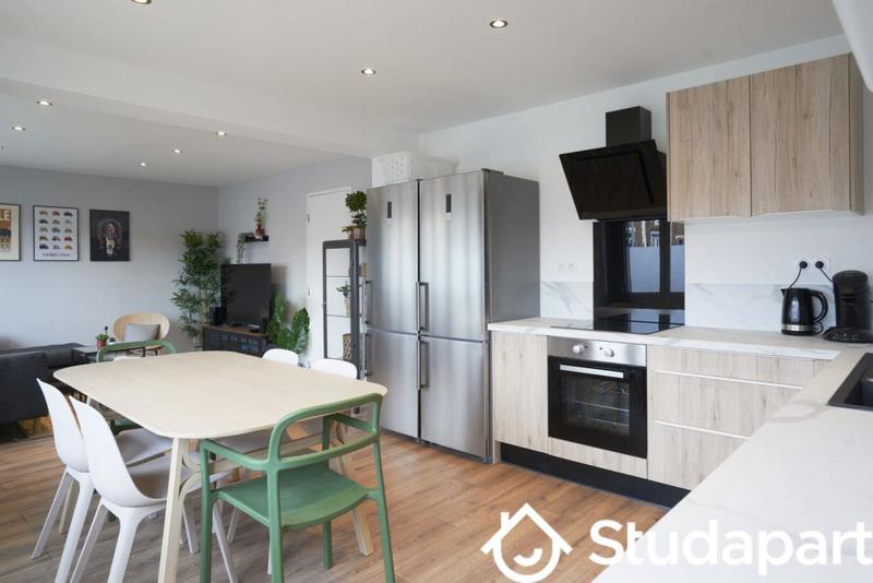 Chambre - 11 m² - 1 pièce