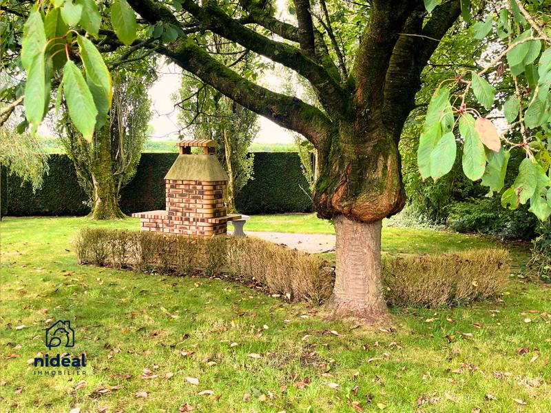 Maison - 240 m² - 8 pièces