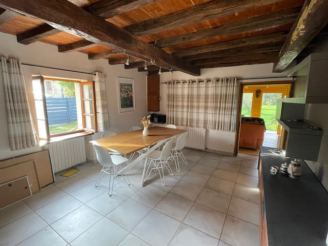 Maison - 93 m² - 4 pièces