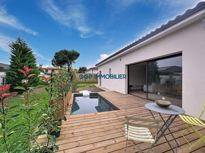 Maison - 110 m² - 4 pièces