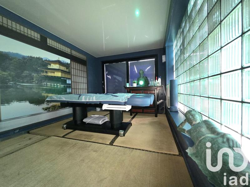 Maison - 435 m² - 12 pièces