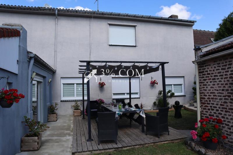 Maison - 204 m² - 8 pièces