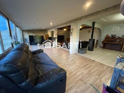 Maison - 170 m² - 5 pièces