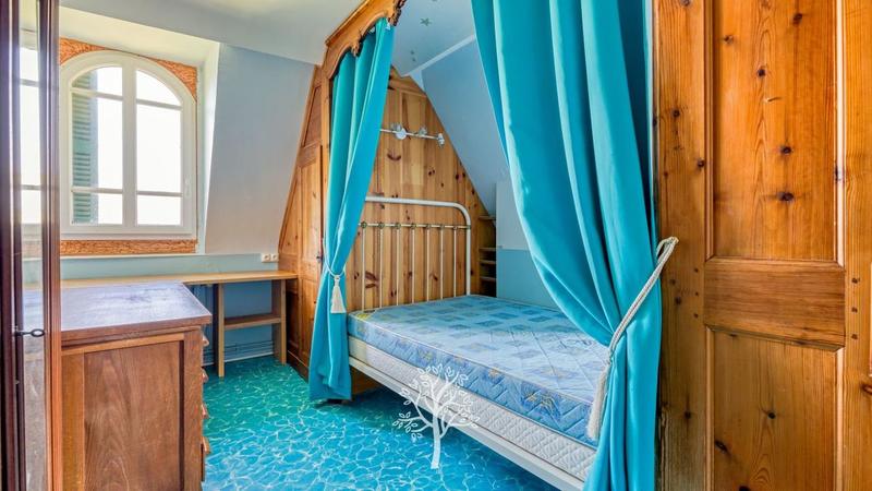 Manoir - 300 m² - 11 pièces