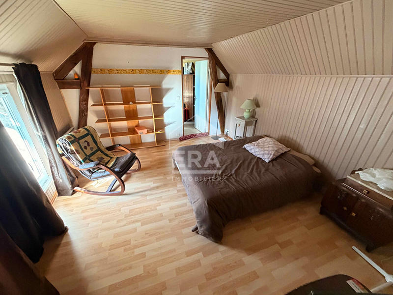 Maison - 240 m² - 10 pièces