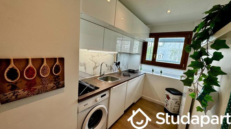 Chambre - 9 m² - 1 pièce