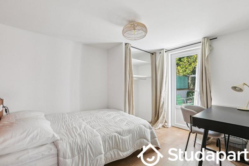 Chambre - 11 m² - 1 pièce