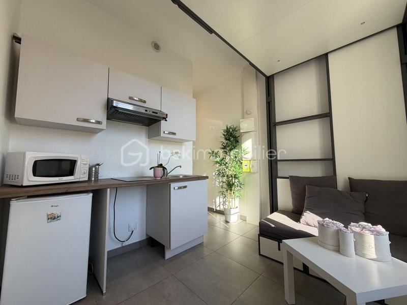 Studio - 13 m² - 1 pièce