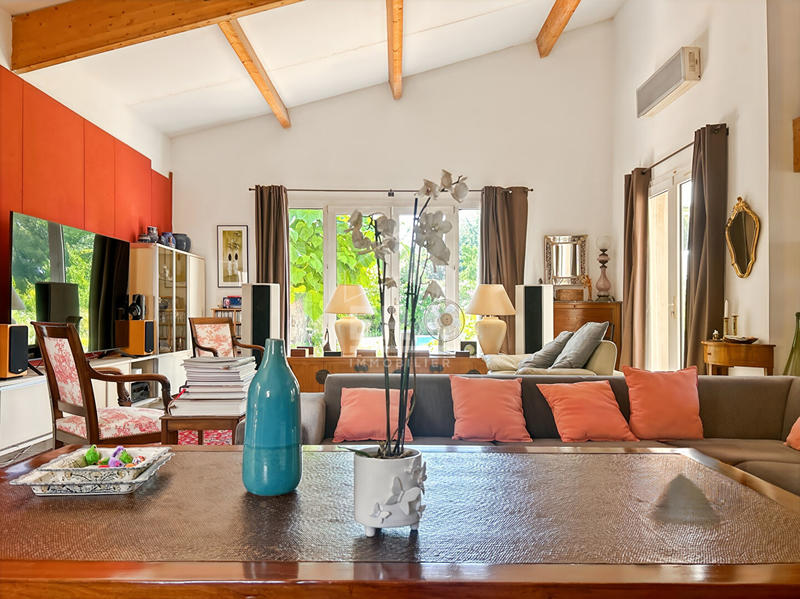 Villa - 315 m² - 6 pièces