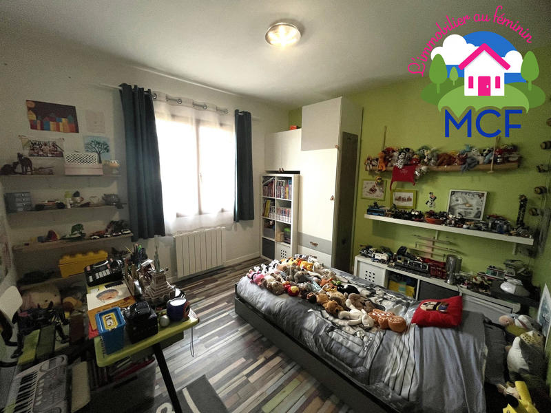 Maison traditionnelle - 93 m² - 5 pièces