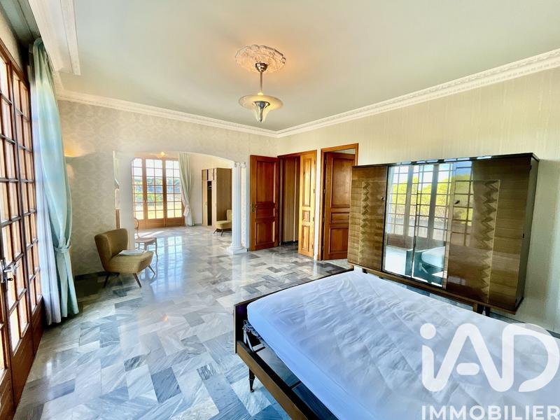 Maison - 524 m² - 12 pièces