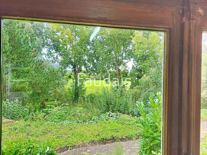 Maison - 255 m² - 11 pièces