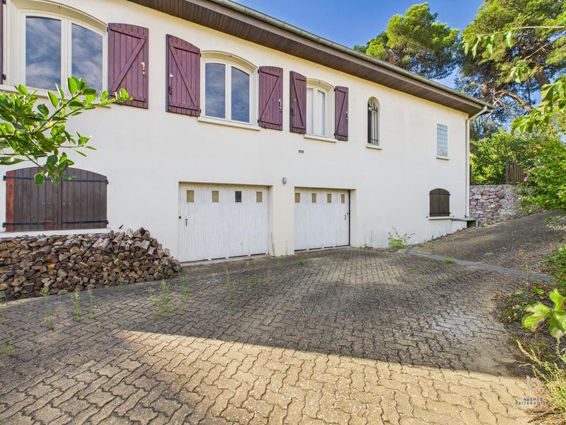 Maison - 141 m² - 5 pièces