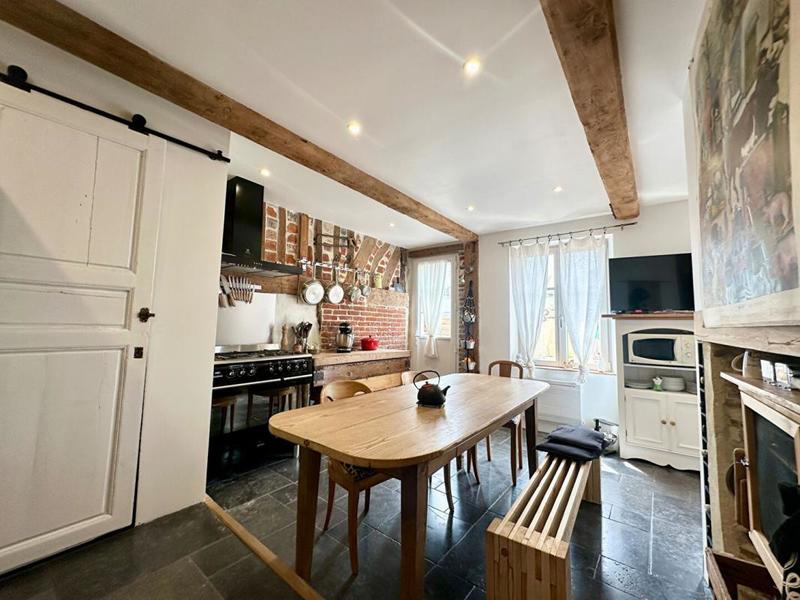 Immeuble - 148 m² - 7 pièces