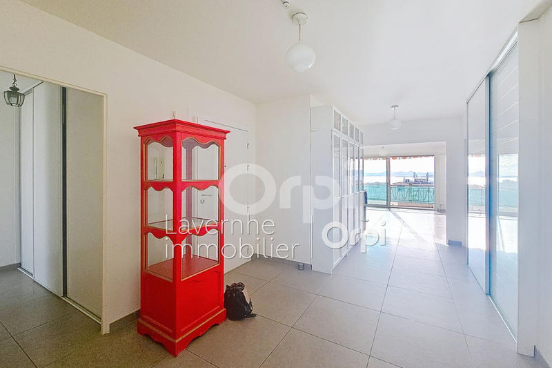 Appartement - 99 m² - 5 pièces